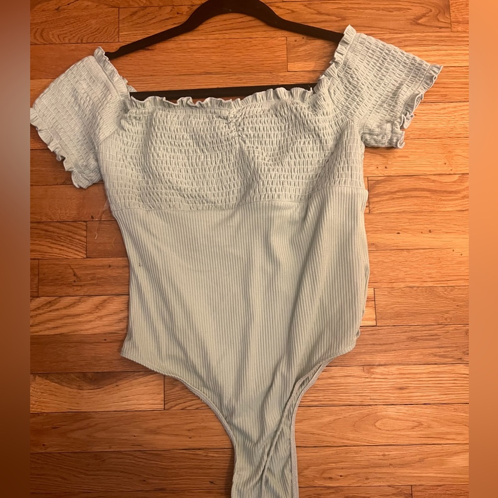 SAGE off-the-shoulder BODYSUIT - SIZE L - never worn - STRETCHY CHEST AREA - Picture 2 of 2
